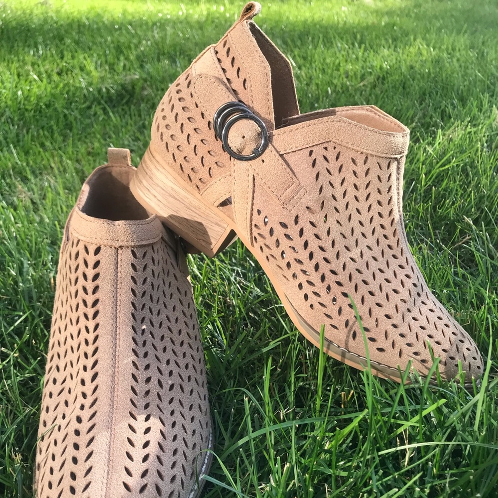 Ankle boots ✨